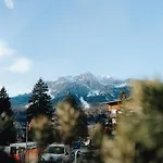 فندق Oasi كورتينا دامبيتزو