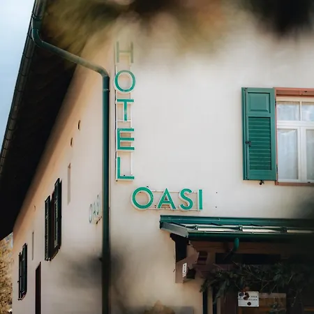 Hotel Oasi 2*