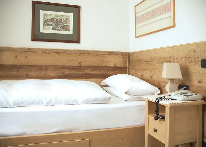 Hotel Oasi 2*