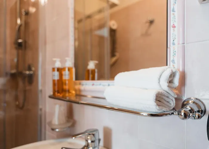Oasi Hotel 2*