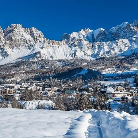 Oasi 2* 科尔蒂纳丹佩佐