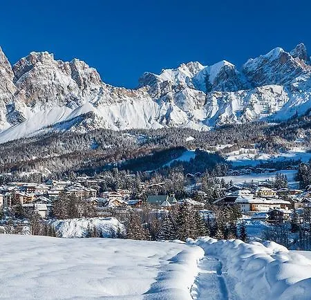 Hotel Oasi Cortina dʼAmpezzo